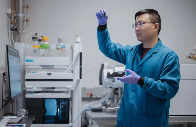 Andrew from Monther Abu-Remaileh's Lab working in the Brain Resilience lab