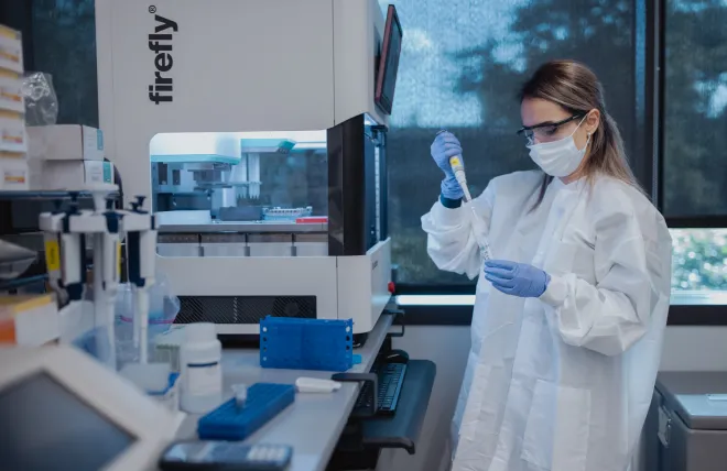 Huyla Torun, Brain Resilience Lab postdoc, researching in the lab.